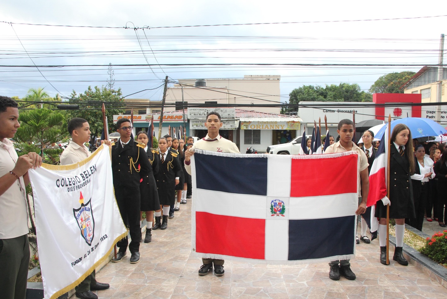 Celebramos el “Trimestre Patrio” en la explanada del ayuntamiento de Nagua.